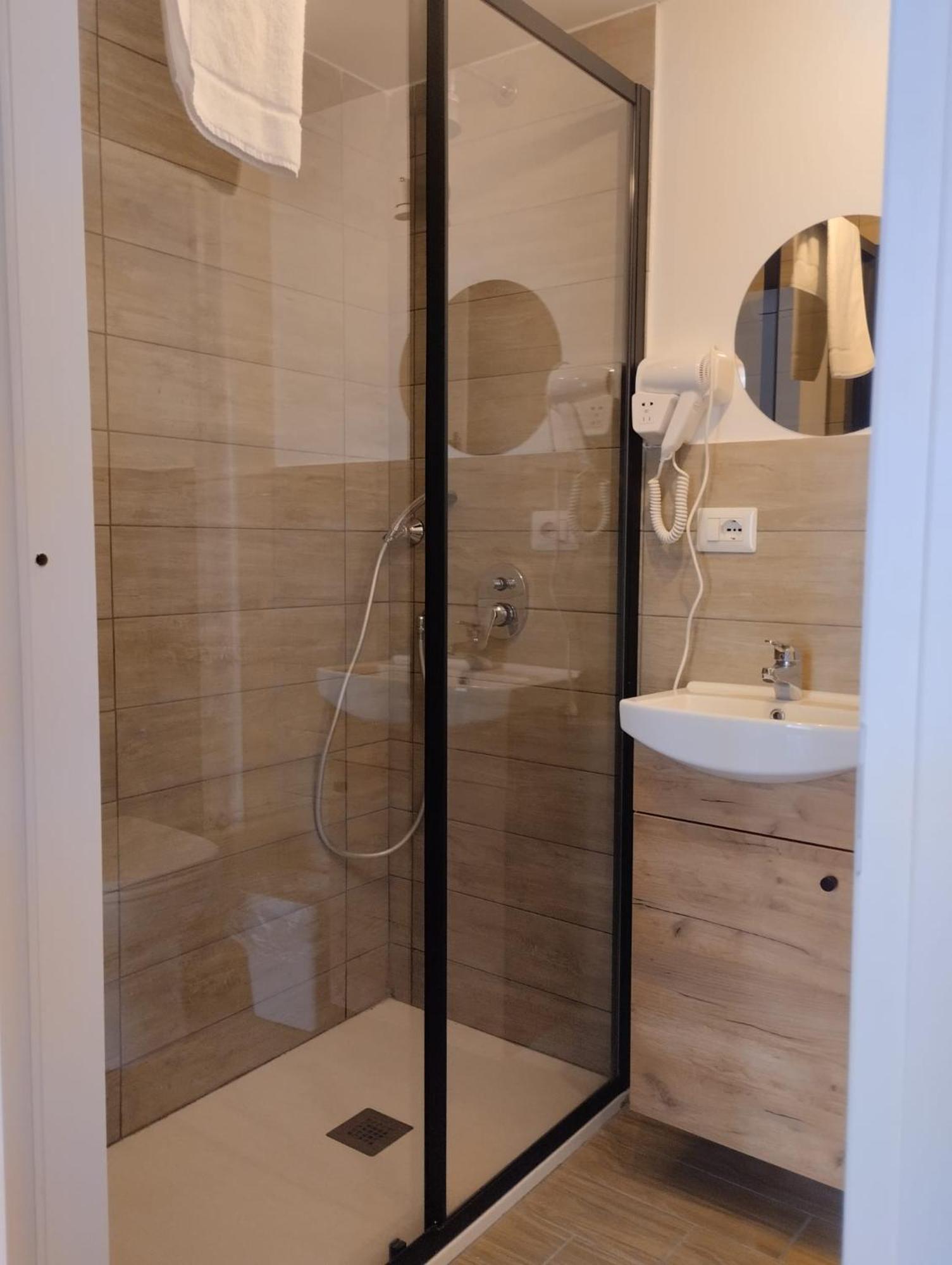 Residence E Appartamenti Cavallerizza 那不勒斯 外观 照片