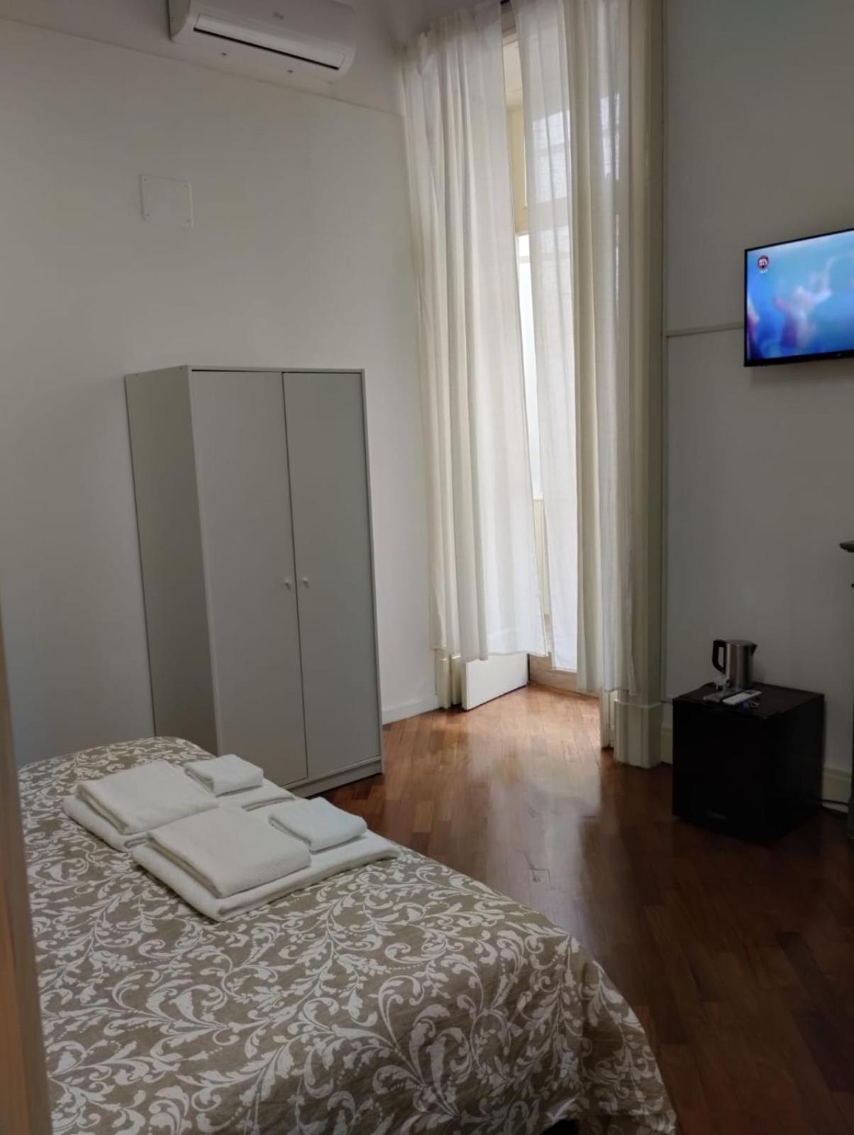 Residence E Appartamenti Cavallerizza 那不勒斯 外观 照片