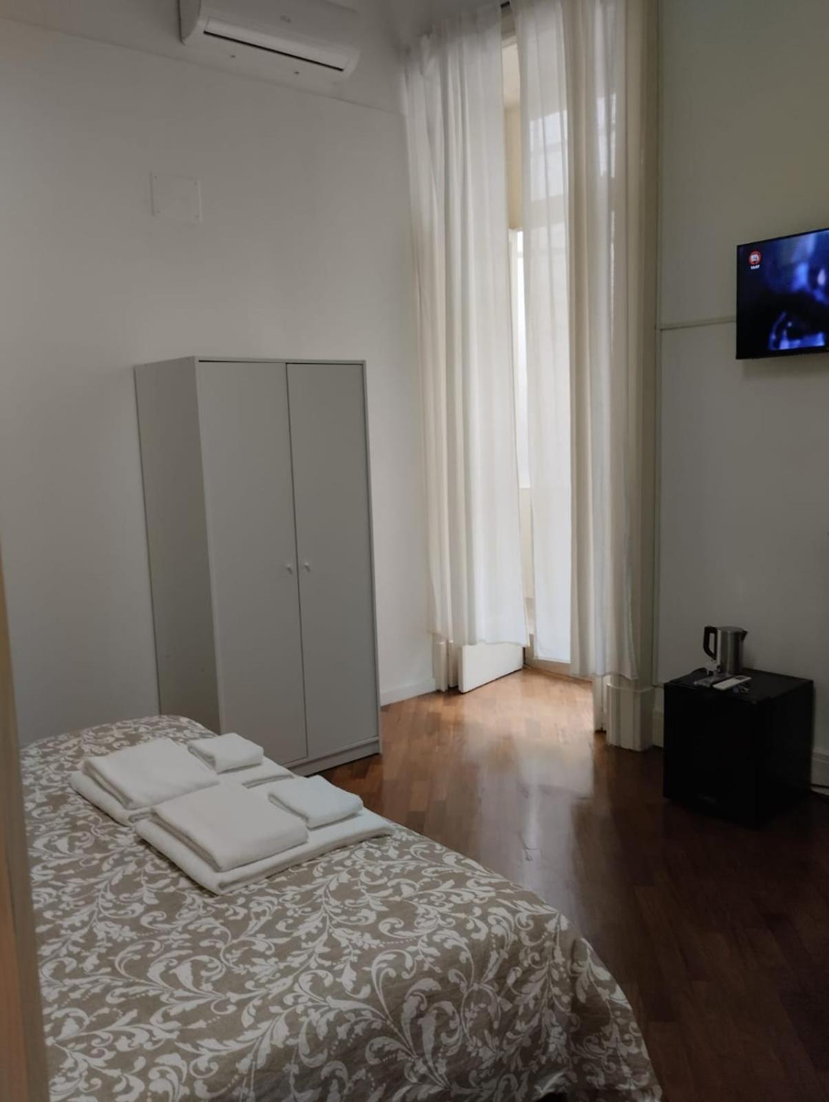 Residence E Appartamenti Cavallerizza 那不勒斯 外观 照片