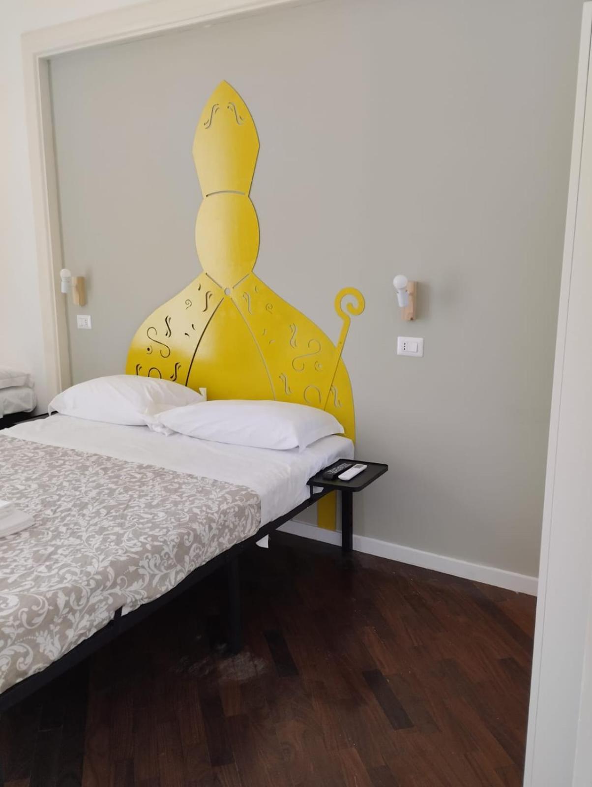 Residence E Appartamenti Cavallerizza 那不勒斯 外观 照片