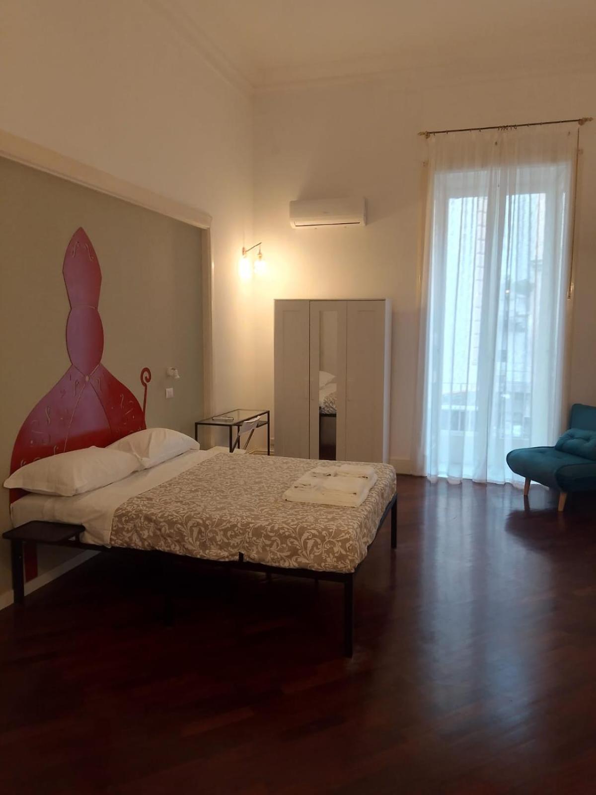 Residence E Appartamenti Cavallerizza 那不勒斯 外观 照片