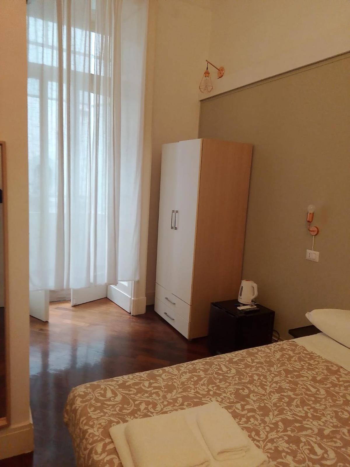 Residence E Appartamenti Cavallerizza 那不勒斯 外观 照片